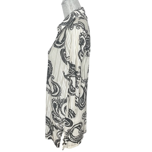 Chico’s Travelers Collection Black Cream Paisley Long Tunic Top Size 1 (M/L) - Picture 3 of 12